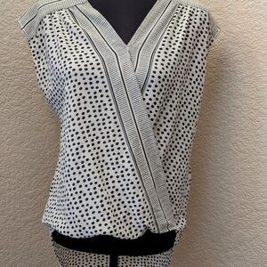 Max Studio Drop Shoulder/Sleeveless Faux Wrap Blouse; Size Small; Machine Wash